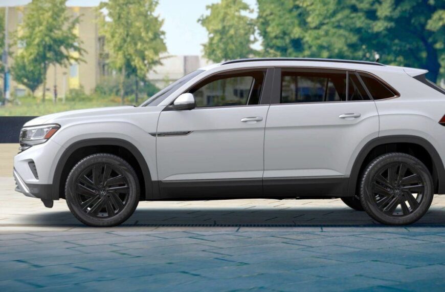 Black VW Atlas: Sleek and Stylish with Black Wheels!