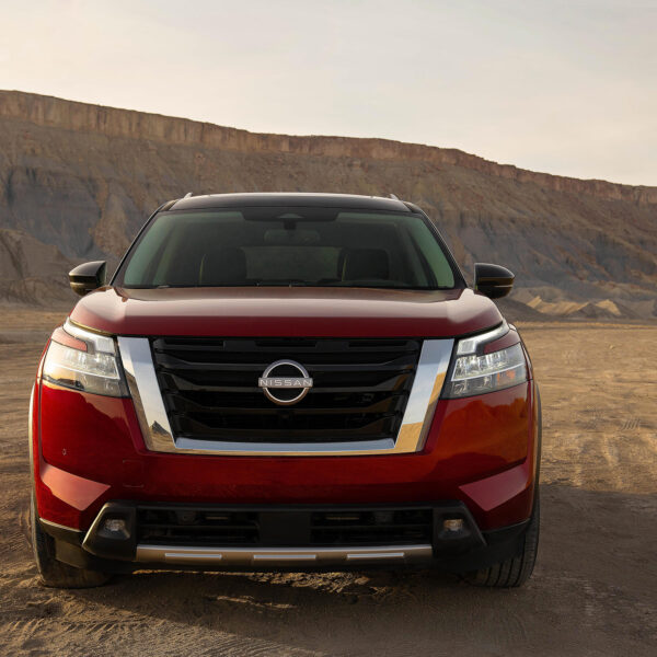 Nissan Pathfinder: 3 Rows for Spacious Adventures!