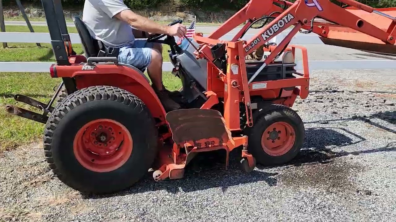Maximize Your Productivity with the Kubota B2100 Tractor