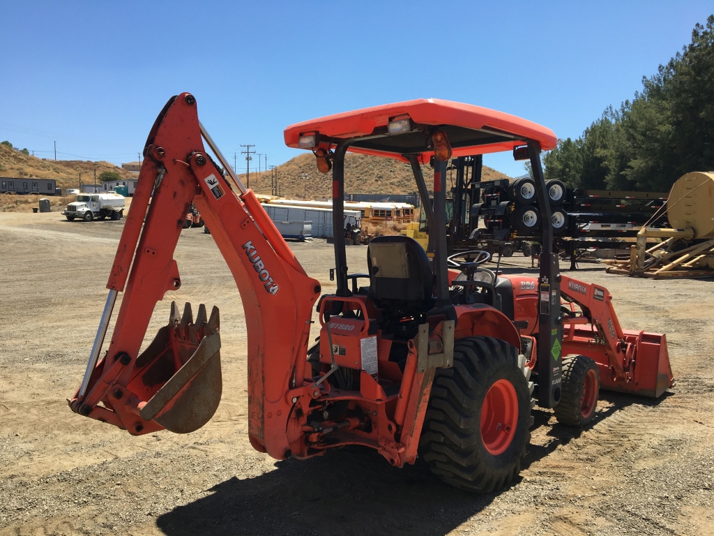Ultimate Guide to Kubota L225 Loader Attachments for Tractors